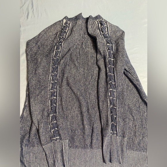 LC Lauren Conrad Women's Blue Sweater - Picture 12 of 12